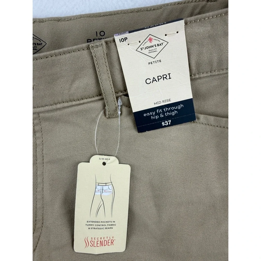St. John's Bay Capri Pants Womens 10P Petite Tan‎ Khaki Mid Rise NWT